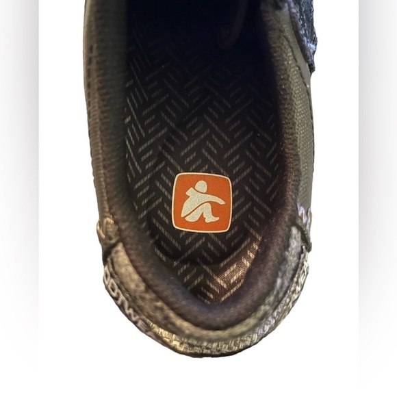 Cushe Men’s Slip On Sneakers - Picture 4 of 9